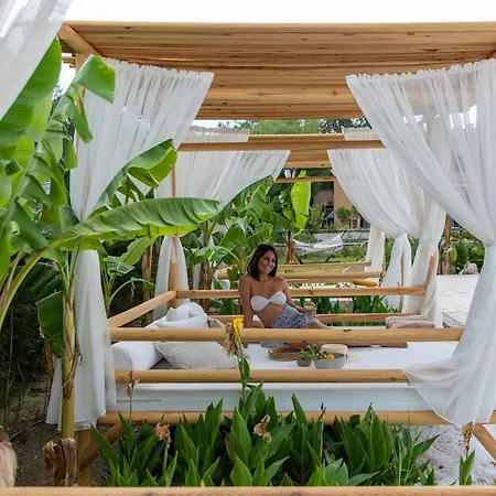 Zigo's Hotel 4*
